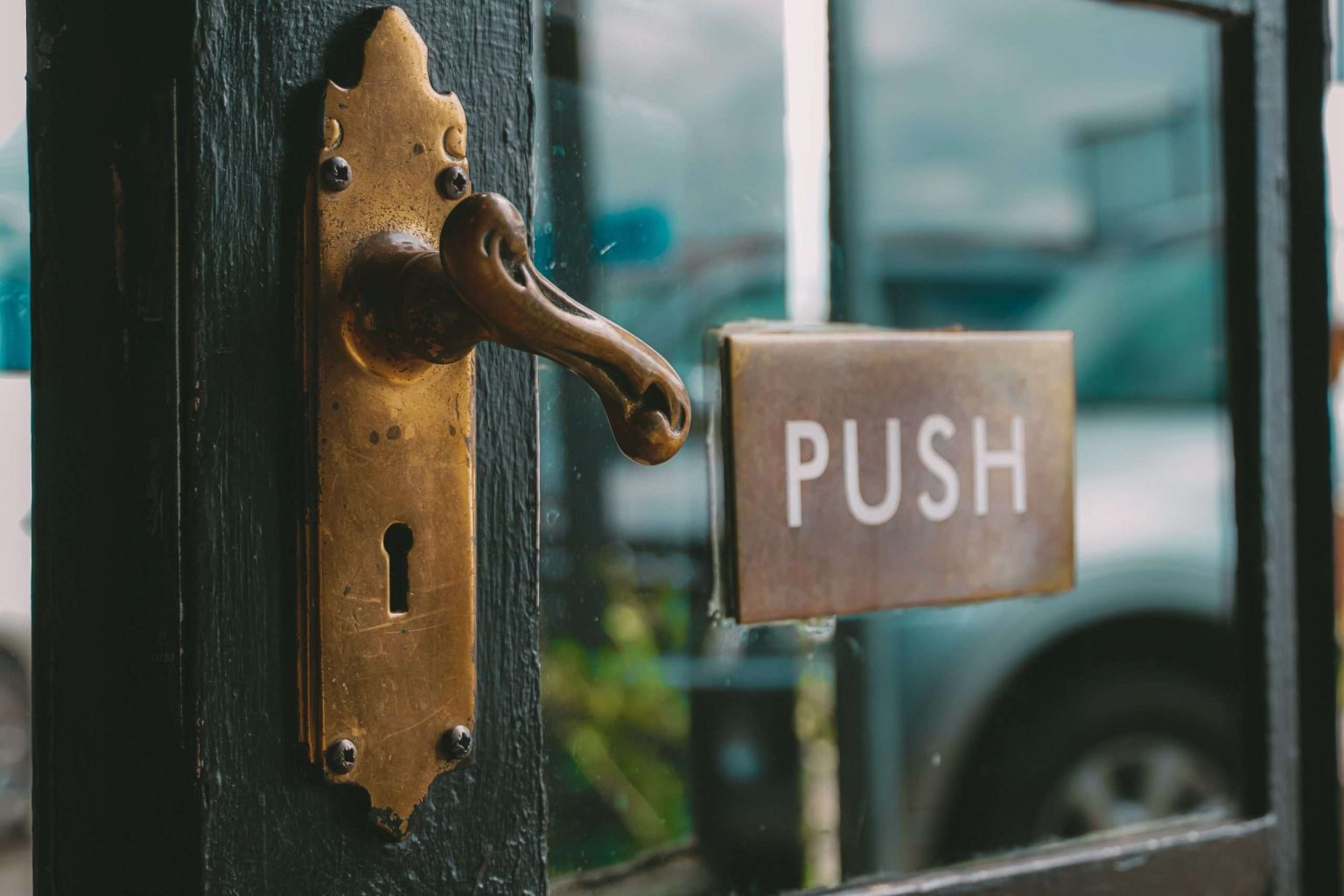 SMARTKEY PLUS electronic key for elevators | Cloud-based lift access ...